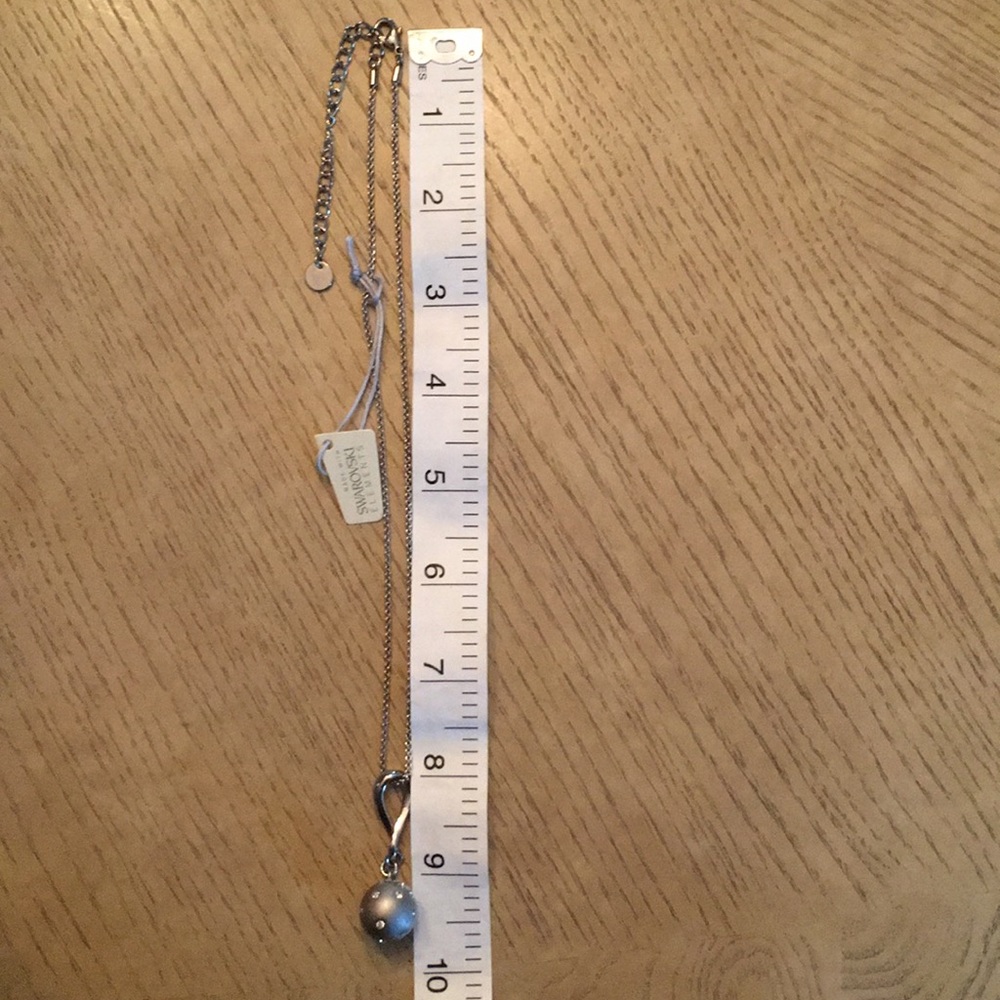 Necklace with round pendant. - Picture 3 of 3